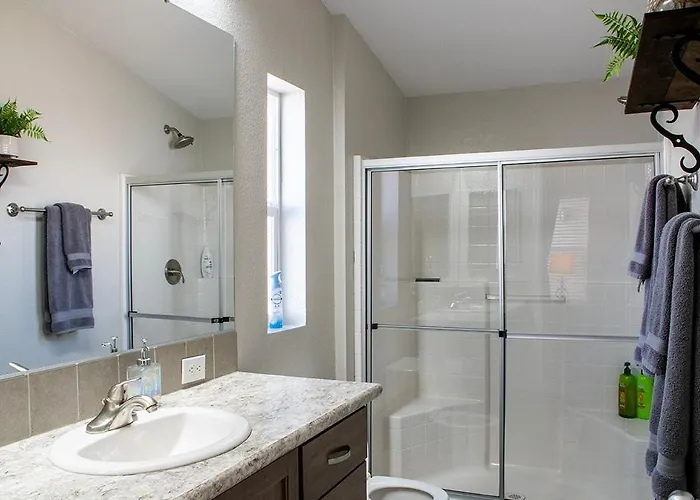 Bayview Beauty River Access And Mountain Views